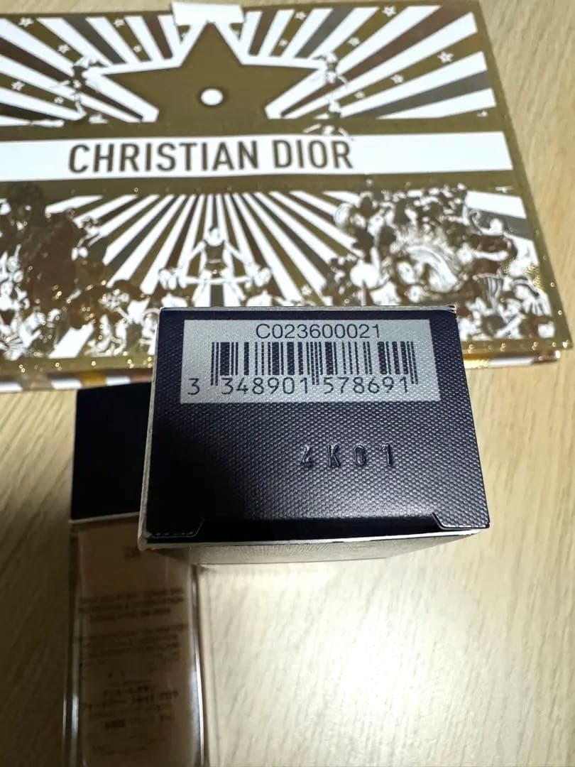 ディオールDiorスキンフォーエヴァーフルイドグロウ2W