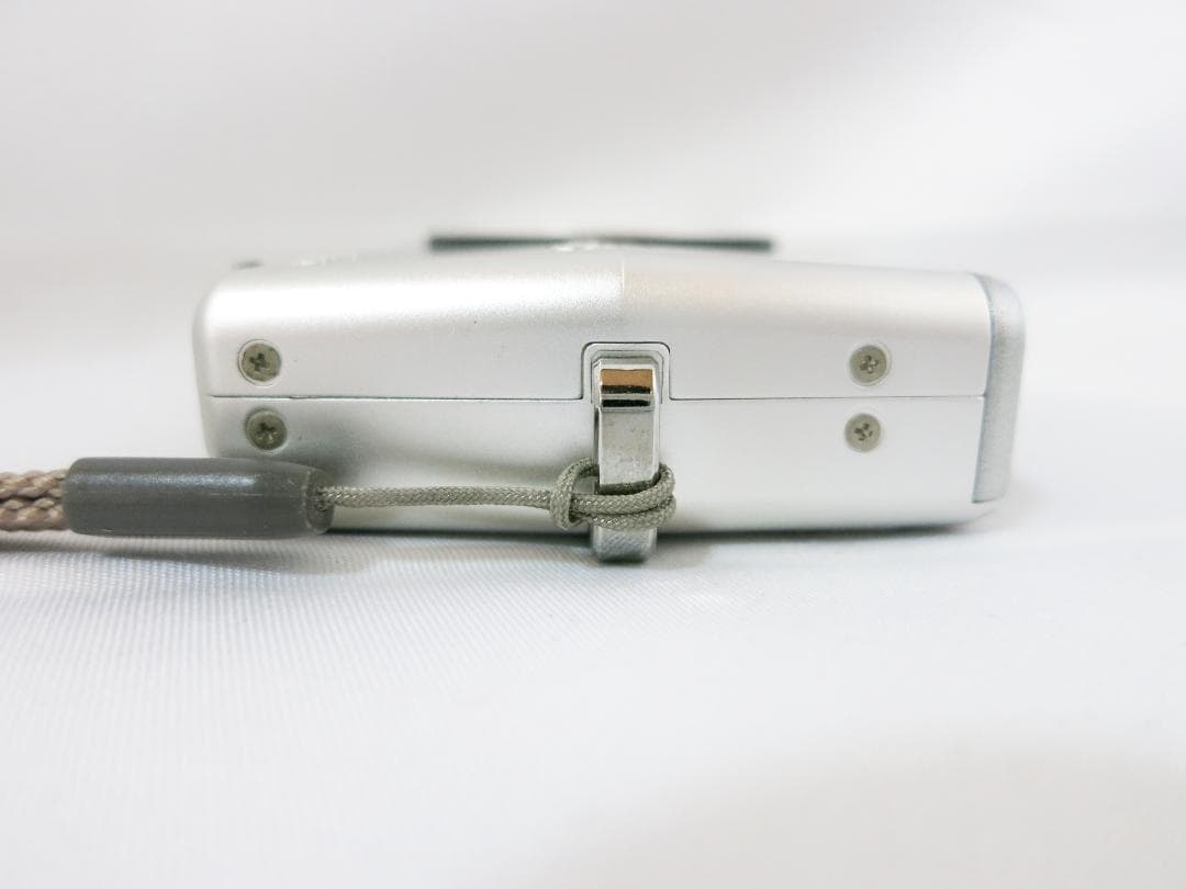 コンパクトデジタルカメラ CASIO EXILIM EX-Z700 シルバー