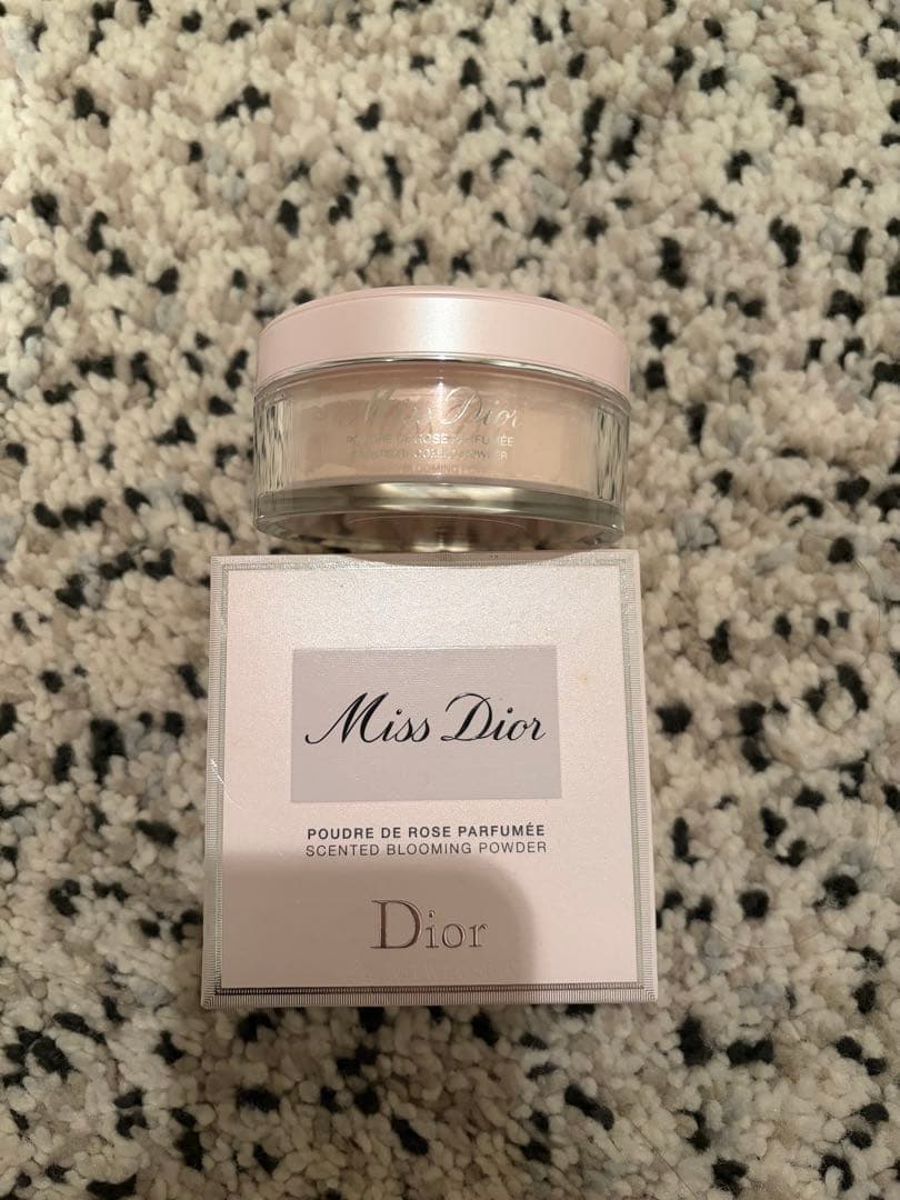 Diorミスディオール ブルーミングボディーパウダー