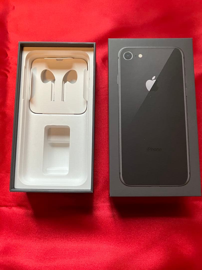 iPhone 8 バッテリー交換済 SIMフリー 64GB