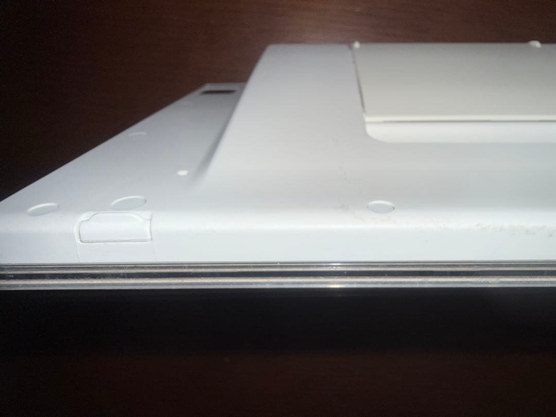 プライベートビエラ 10型 UN-10E9-W バッテリー持続時間2時間20分
