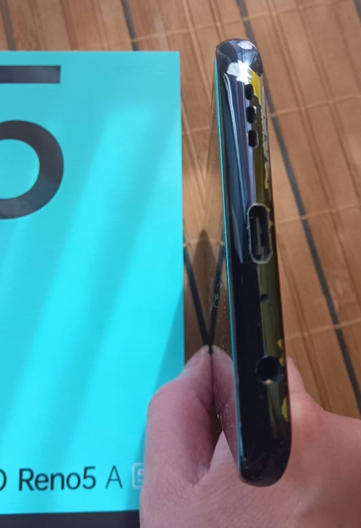 OPPO Reno5 A(オッポリノ5a）ブラック 128GB　ケース6種付き