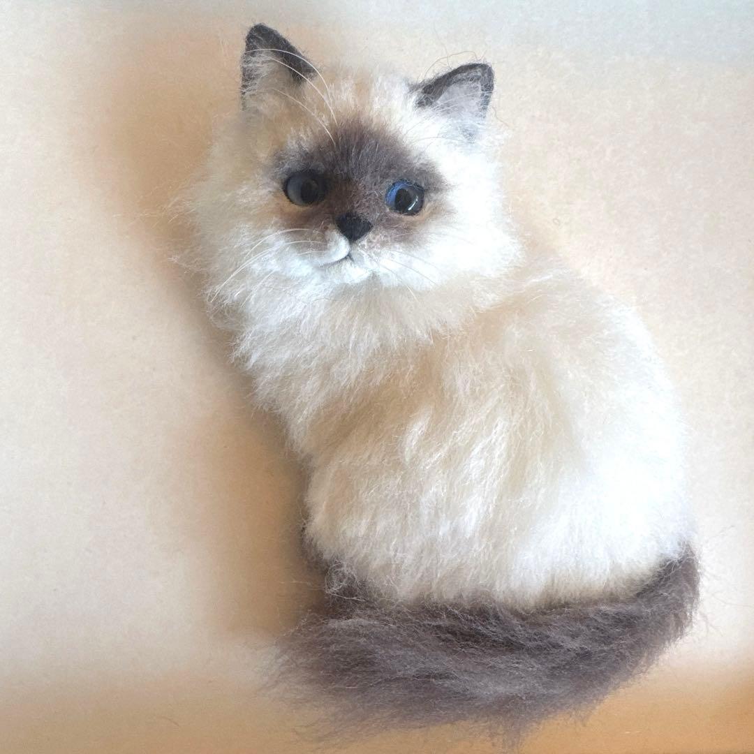 羊毛フェルト猫 バーマン猫ブローチ