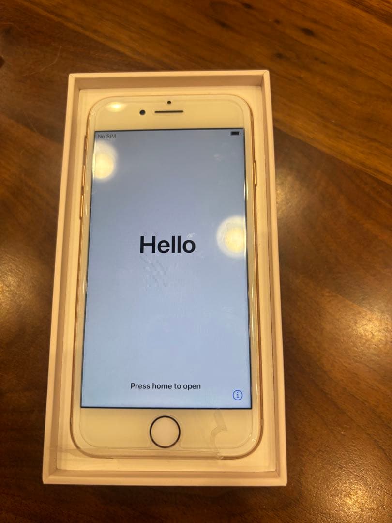 iPhone8 美品 ゴールド SIMロック解除 純正イヤホン付