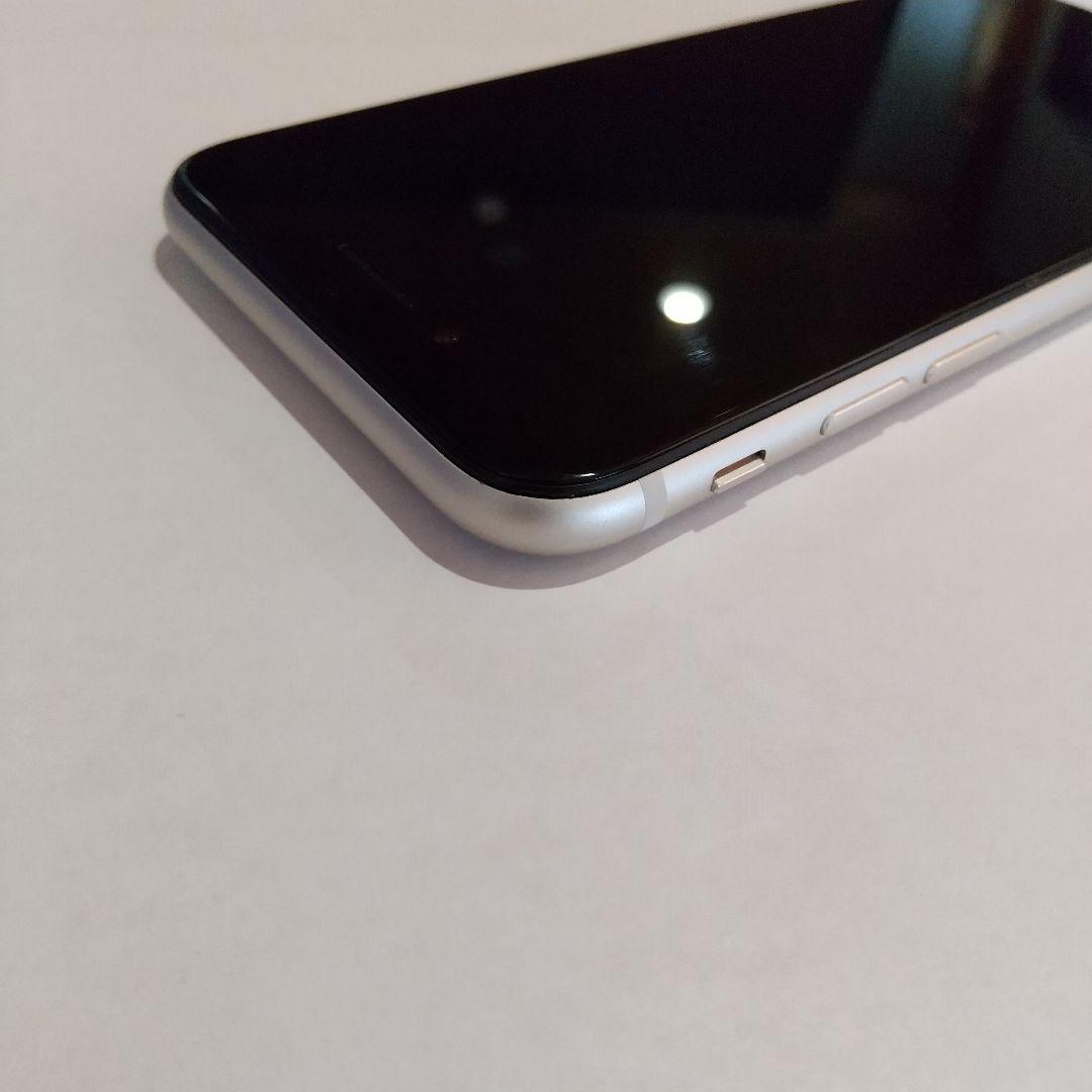 iPhone SE3 64Gb SIMフリー スターライト　白色　506121