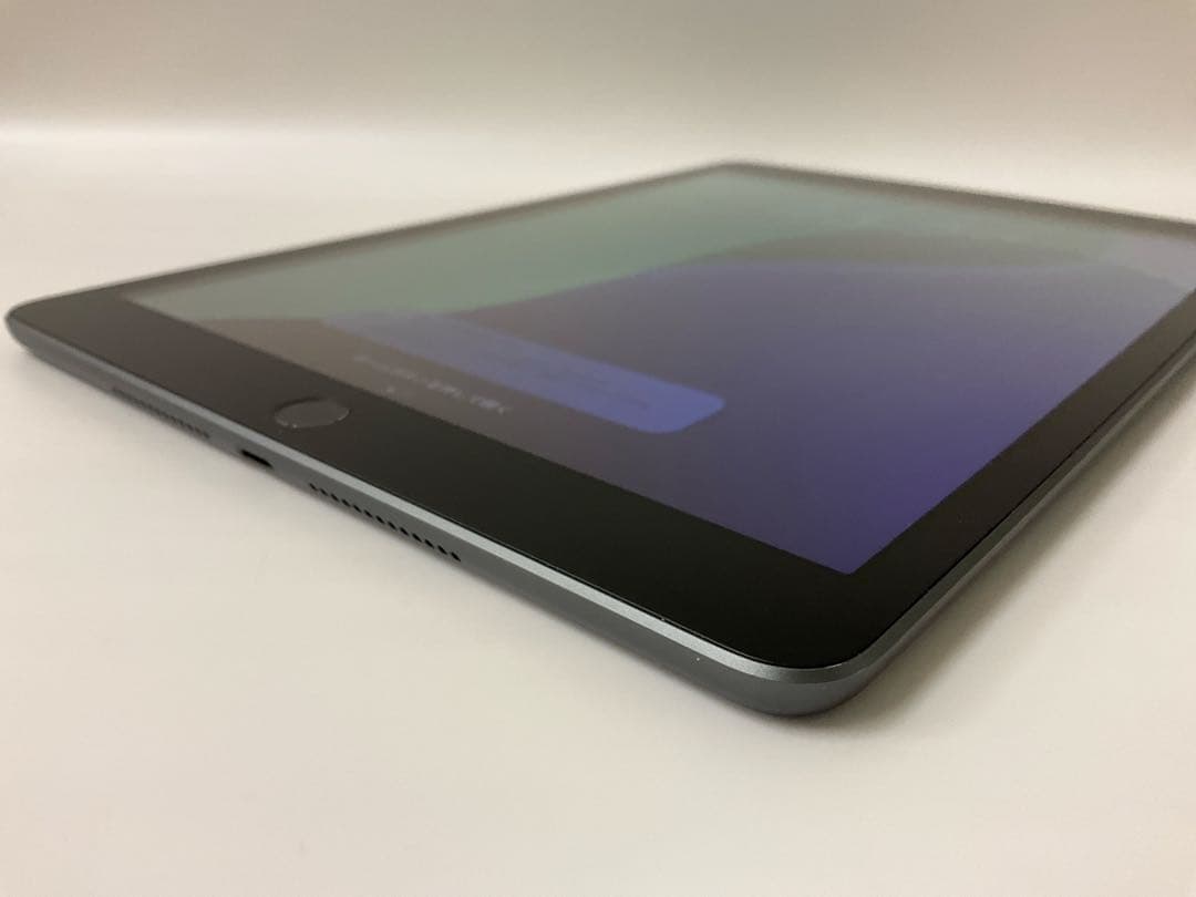 ★ IPAD 第8世代 89％★ 32GB Wifiモデル 【即日発送】