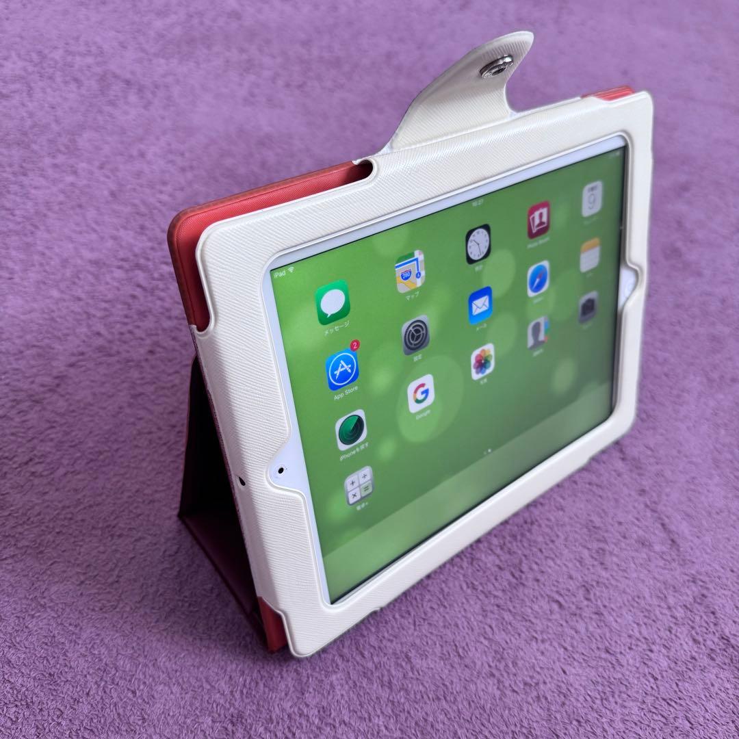 iPad Bluetoothキーボード付きアイパッド　ホワイト シルバー