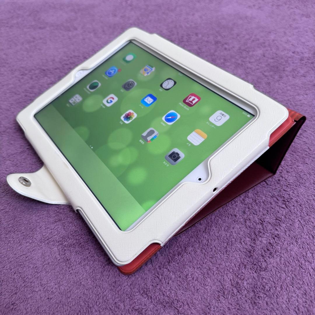 iPad Bluetoothキーボード付きアイパッド　ホワイト シルバー