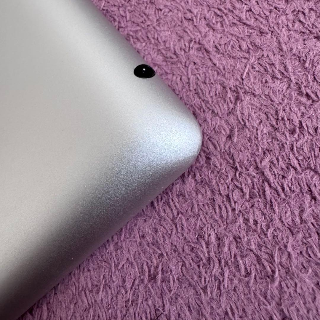 iPad Bluetoothキーボード付きアイパッド　ホワイト シルバー