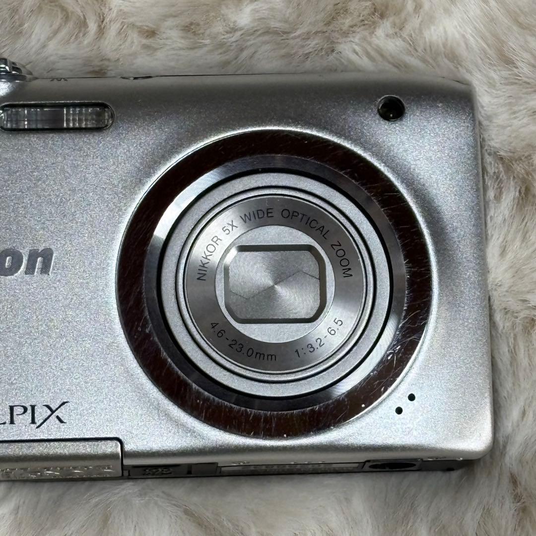 ⭐️Nikon ⭐️ COOLPIX A100 シルバー　本体　バッテリー