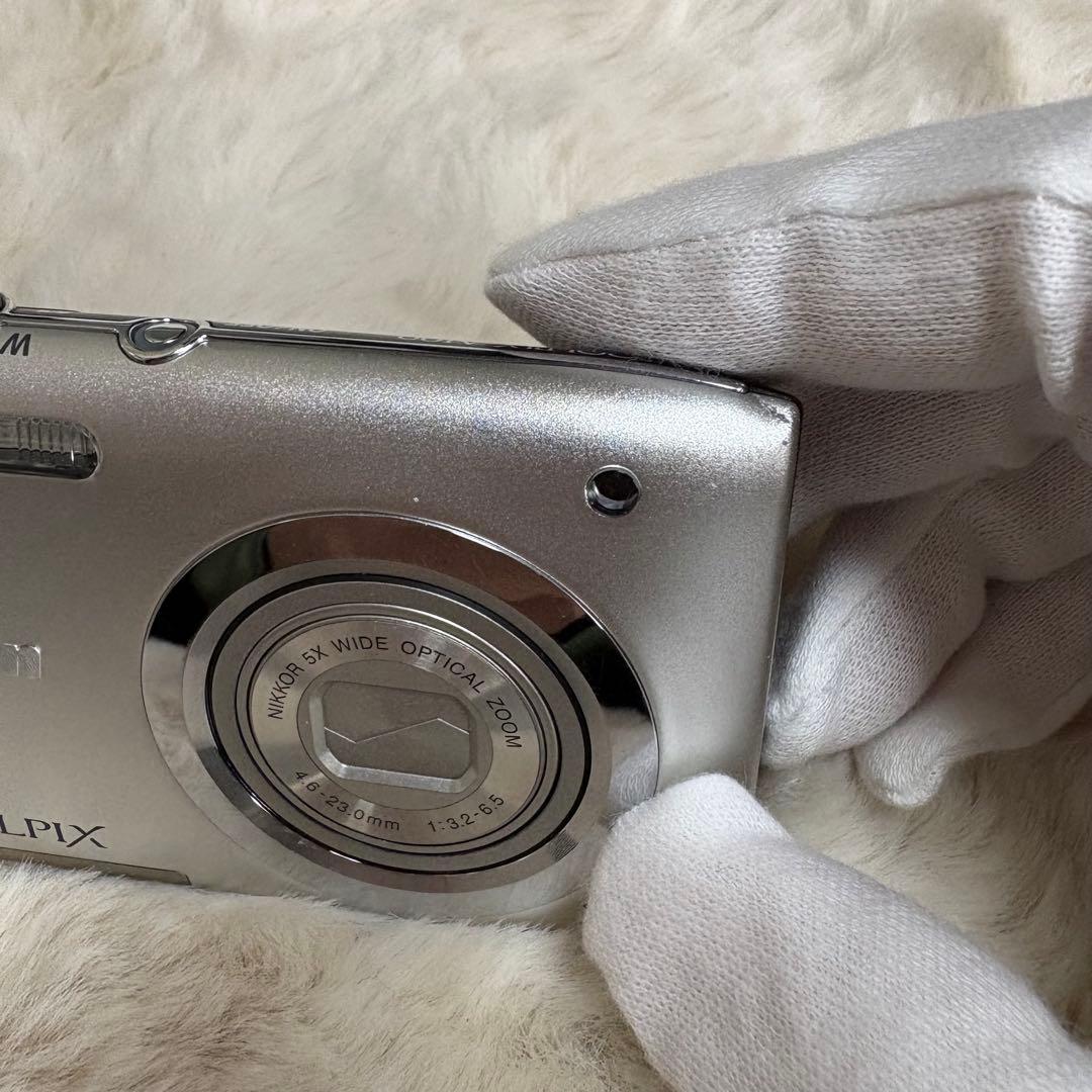 ⭐️Nikon ⭐️ COOLPIX A100 シルバー　本体　バッテリー
