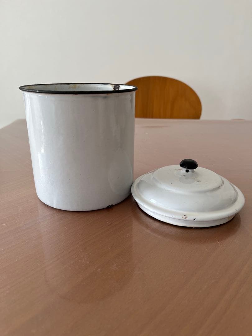 イギリス製アンティークホーロー製のシュガー缶