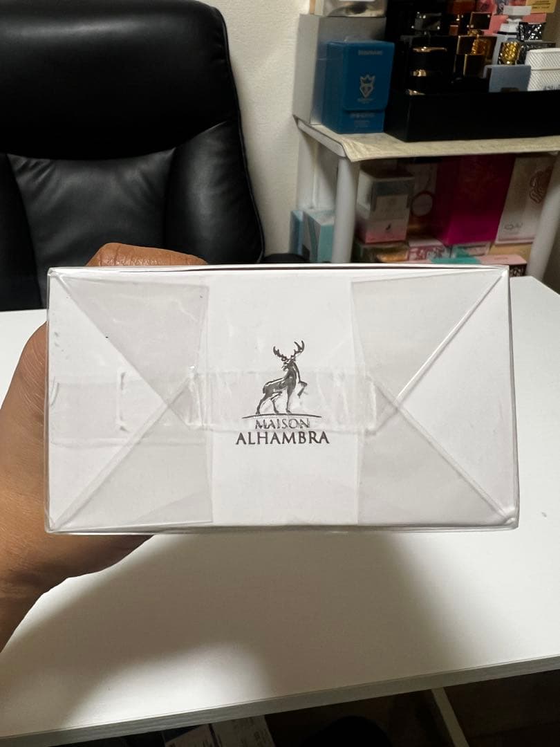 DELILAH BLANC by Maison Alhambra 100ml香水