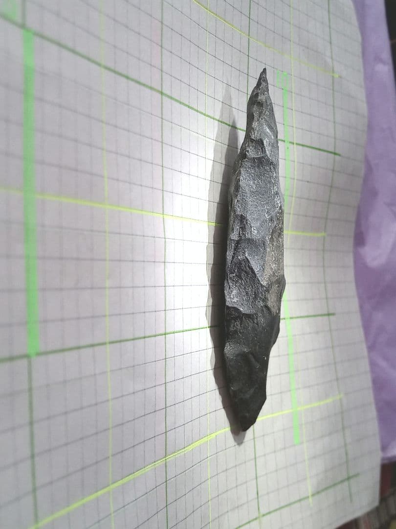 サヌカイト 原始人 石器 石槍 アイヌ仕様 尖頭器 e 模写