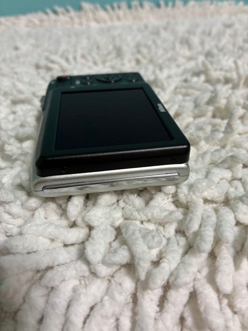 Nikon COOLPIX S3300 コンパクトデジタルカメラ　シルバー