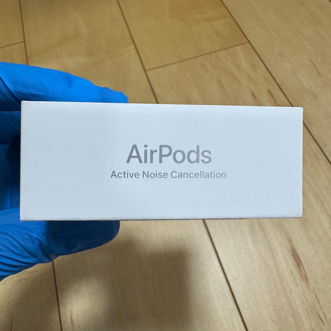 Apple AirPods 4 充電ケースと箱と説明書付き