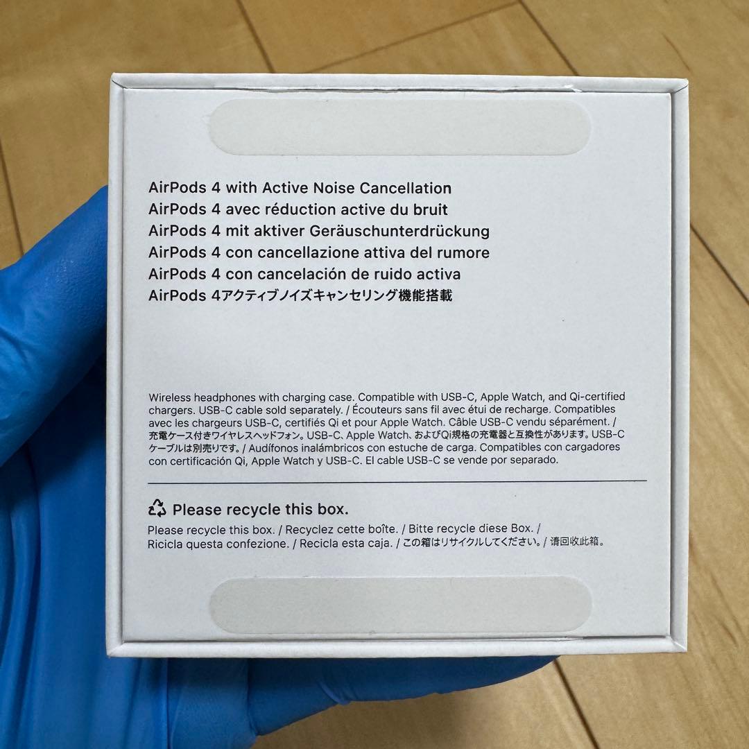 Apple AirPods 4 充電ケースと箱と説明書付き
