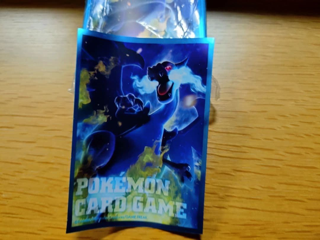 ポケカ　非売品　メガリザードン　デッキシールド　スリーブ