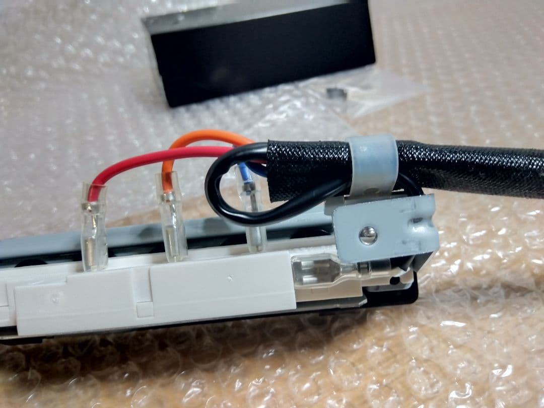 富士工業製 レンジフードスイッチ 2速用 弱 強 と スイッチカバーです！！