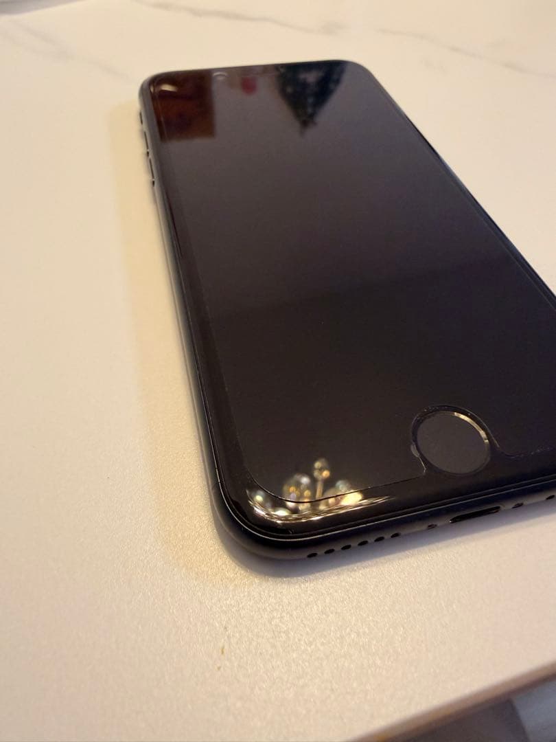 【カバー、画面保護シート、箱、充電、ピン付き】iPhone SE 第3世代