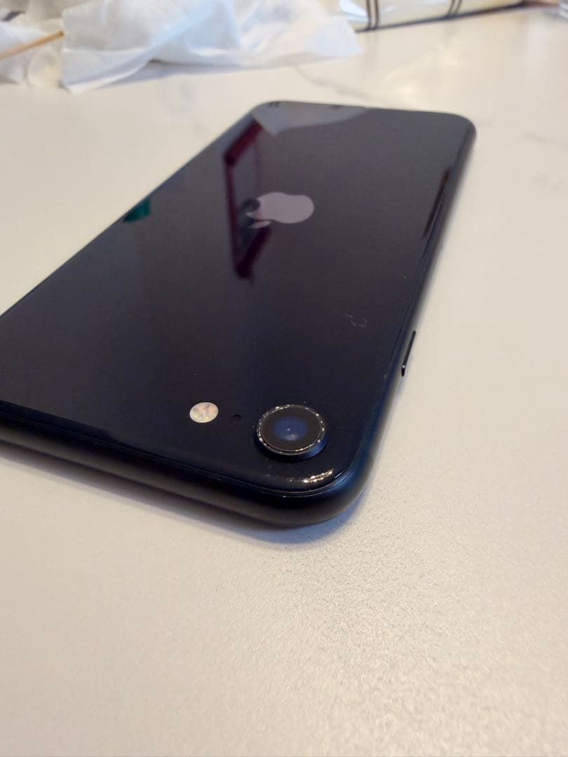 【カバー、画面保護シート、箱、充電、ピン付き】iPhone SE 第3世代