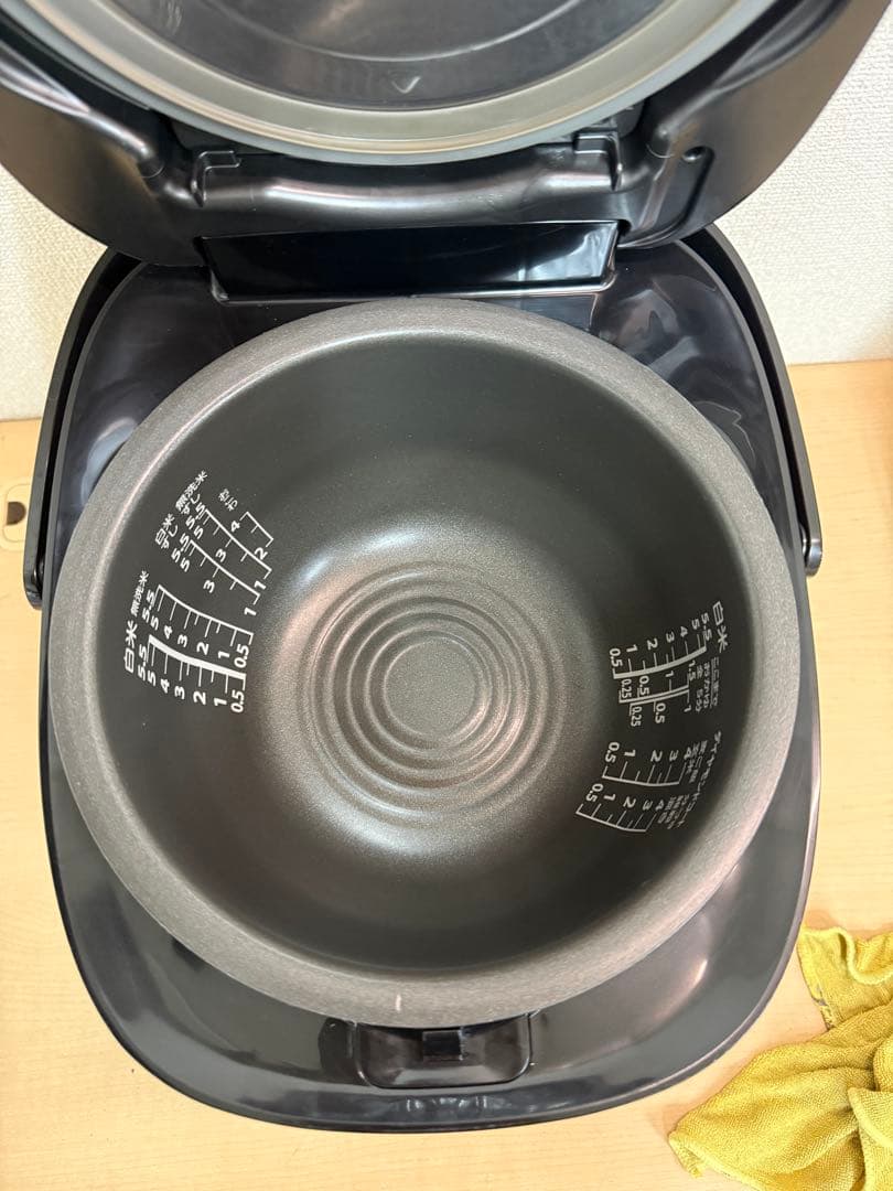 TOSHIBA 東芝 炊飯器 RC-10VRR 2021年製