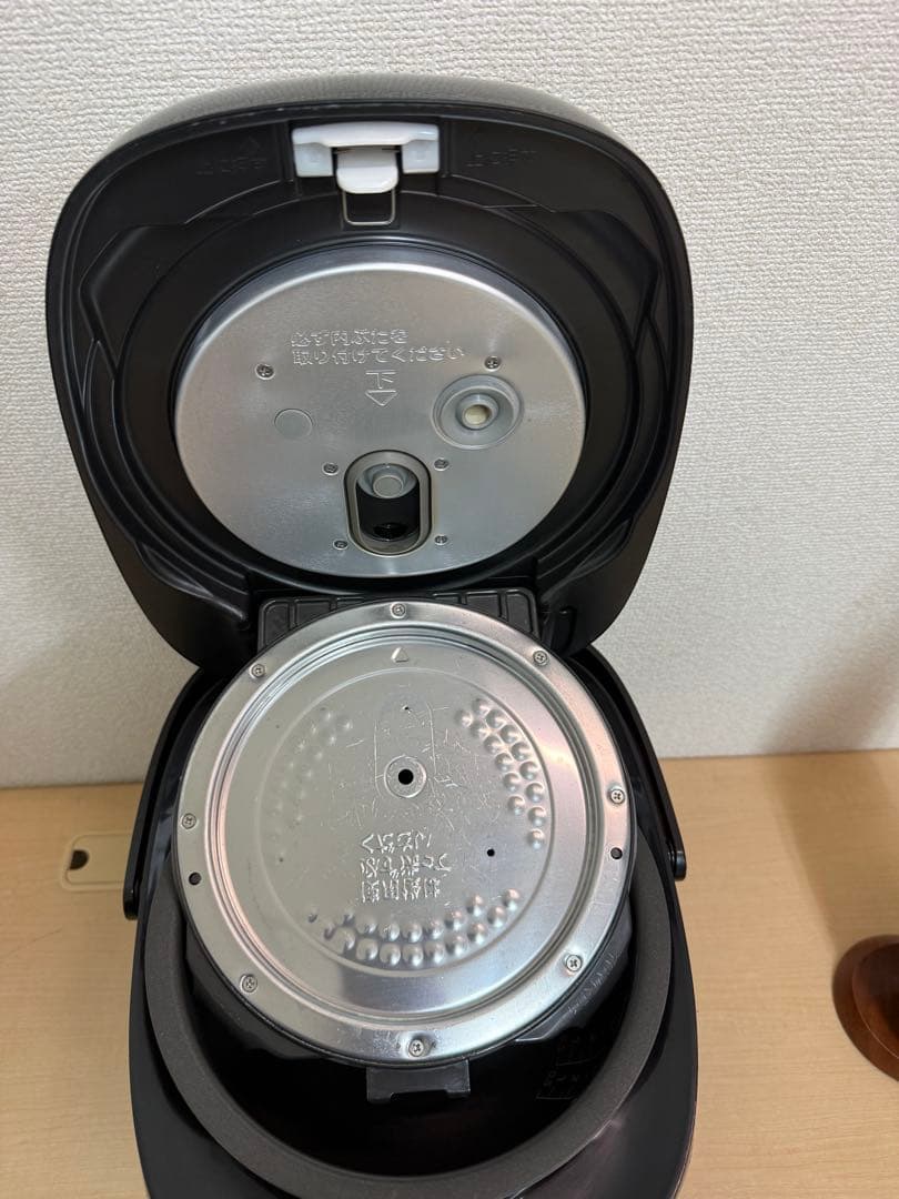TOSHIBA 東芝 炊飯器 RC-10VRR 2021年製