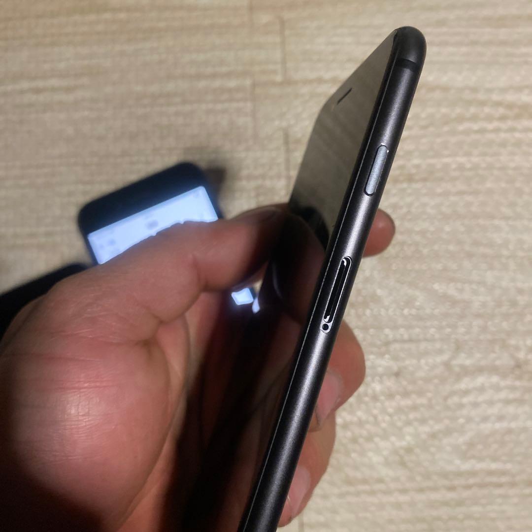 P*h様 まとめ売り　apple iPhone８iphoneSE2 4台中古
