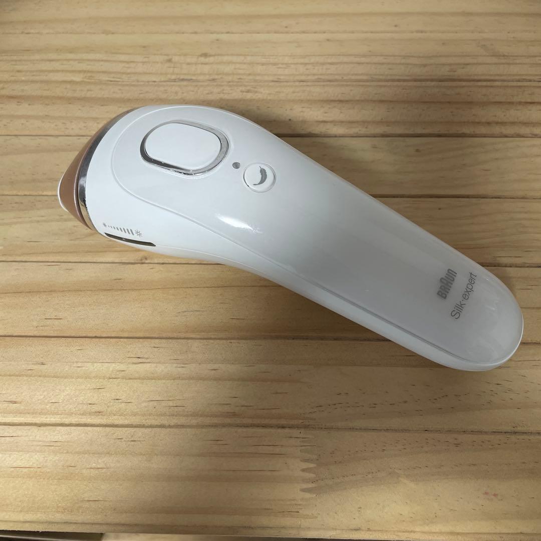 BRAUN　Silk expert ブラウン　脱毛器　光脱毛器