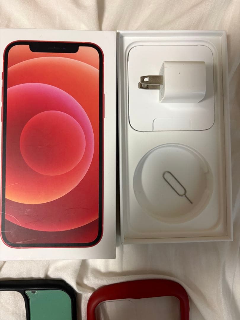 Apple iPhone 12 赤 本体とケース付き