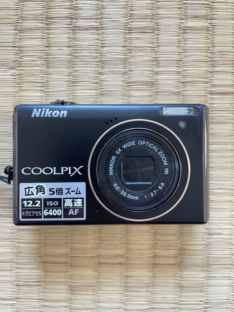 Nikon COOLPIX S640 本体と付属品