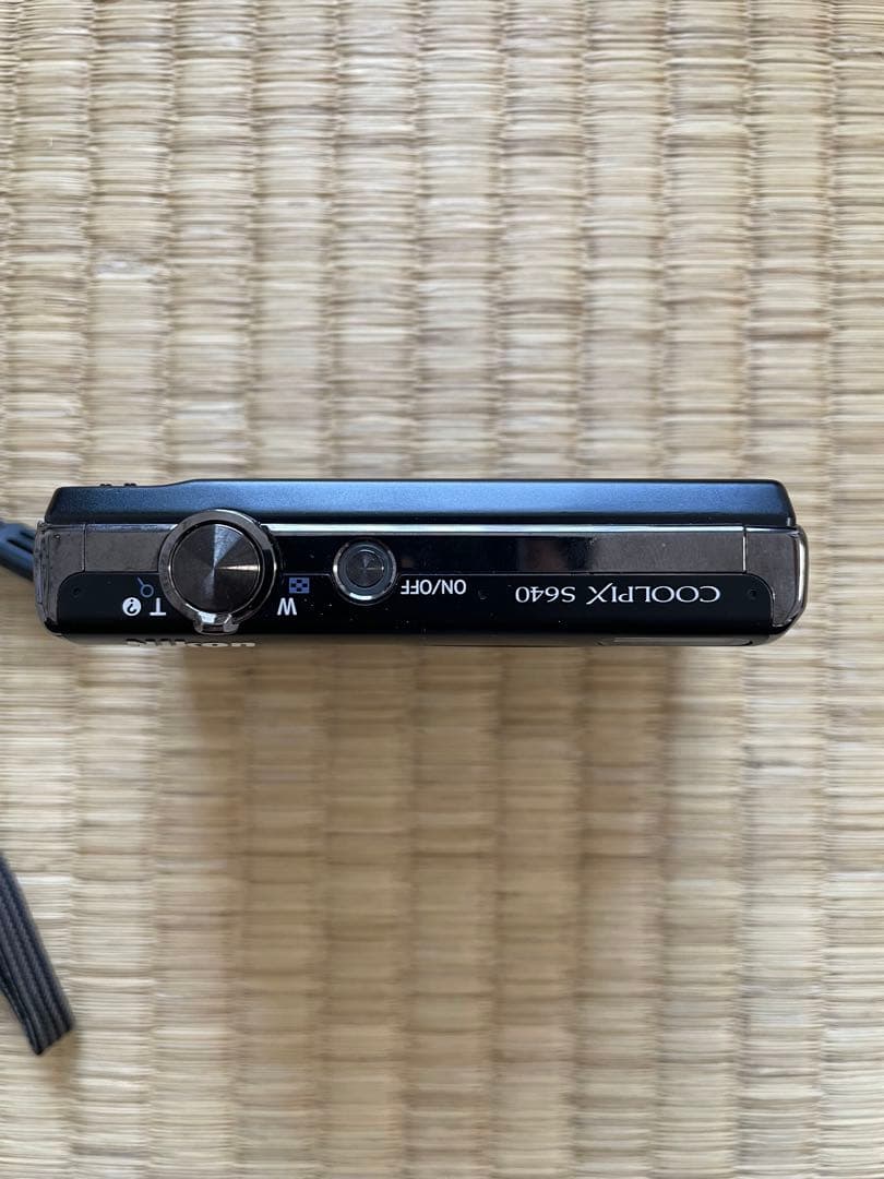 Nikon COOLPIX S640 本体と付属品