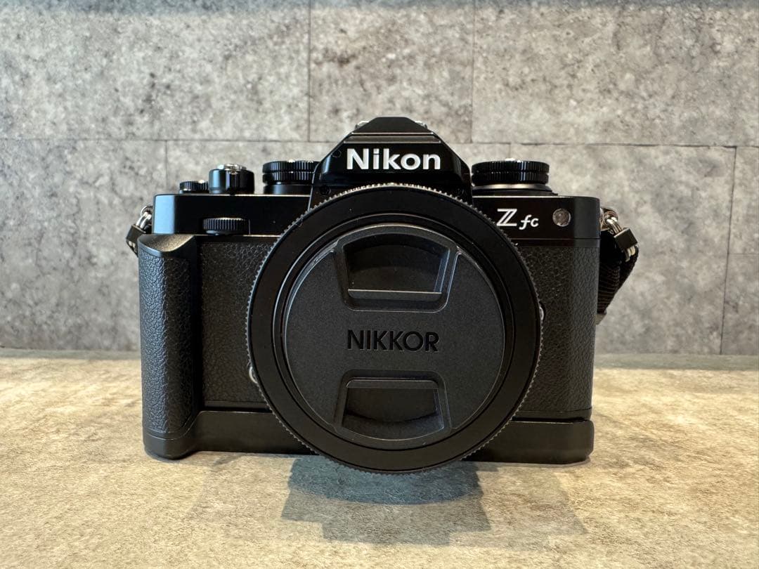 極美品Nikon Zfc 16-50 VRレンズキット（ブラック）純正グリップ付