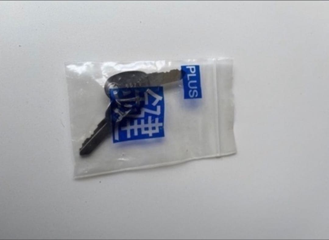 【金沢市周辺限定】PLUS製オフィスデスク＋キャビネットなど3点セット