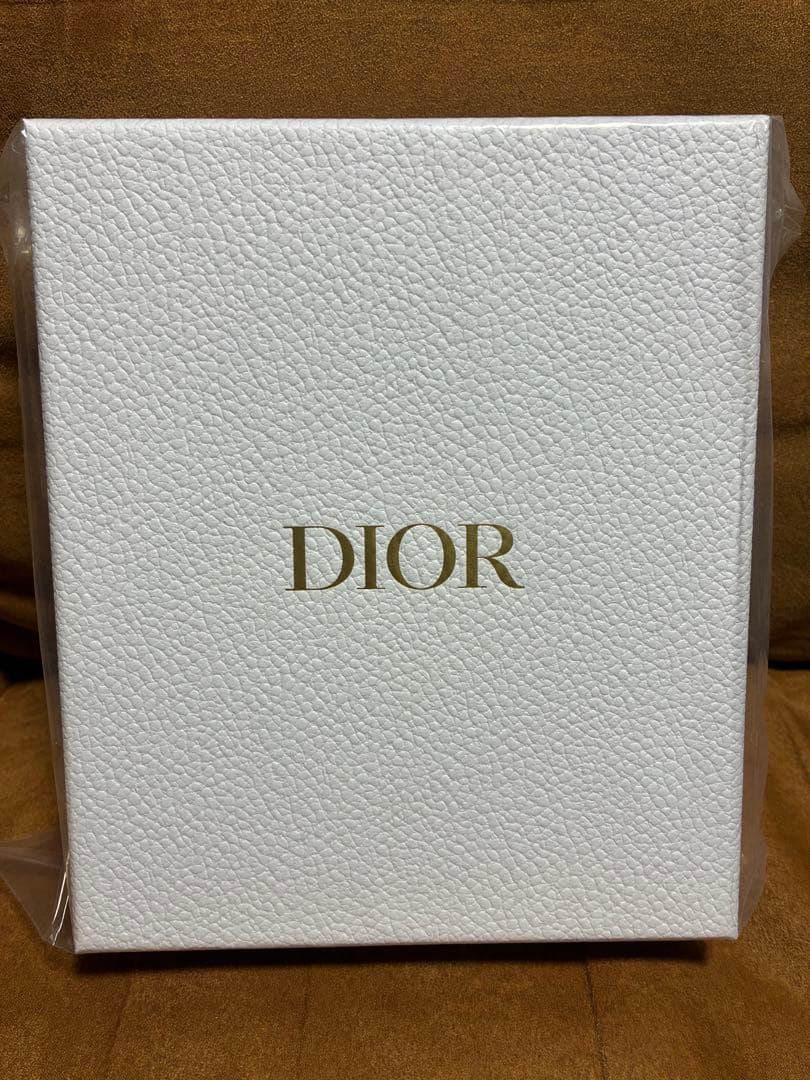 Dior プラチナ会員 バースデーギフト2025