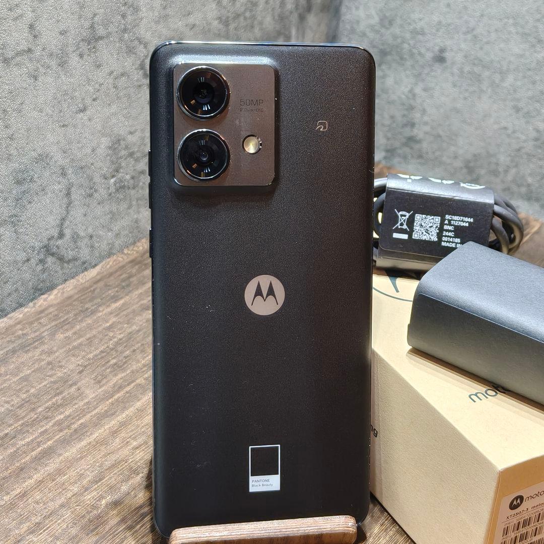 美品 motorola edge 40 neo SIMフリー スマホ