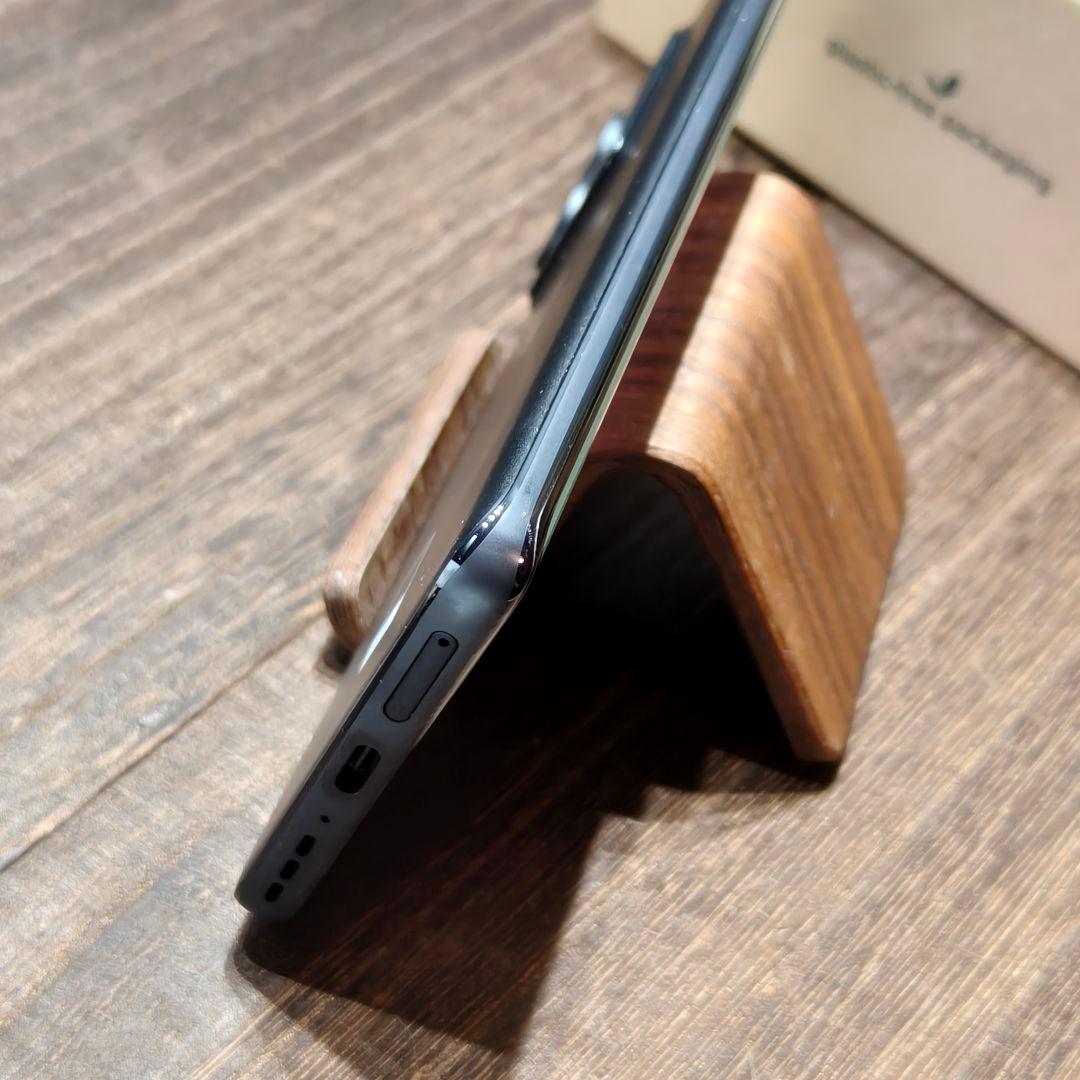 美品 motorola edge 40 neo SIMフリー スマホ