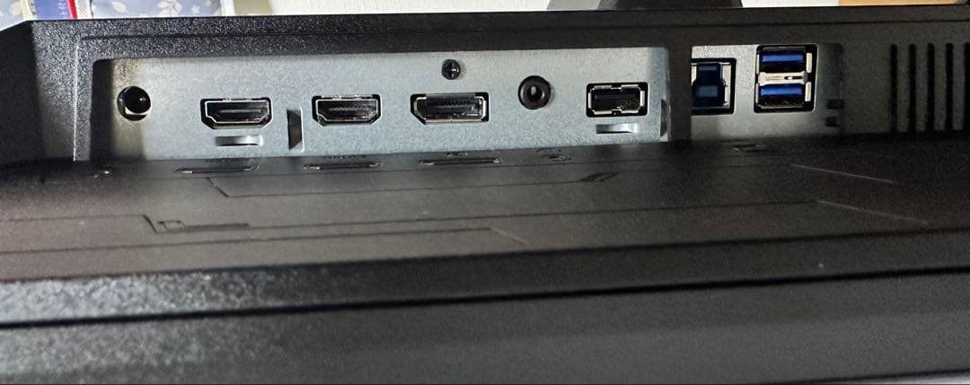 ASUS TUF GAMING VG27AQL1A 27インチモニター