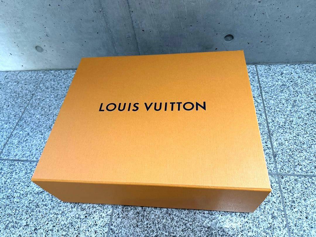 Louis Vuitton 箱・ショップ袋・リボン・ハンガーセット