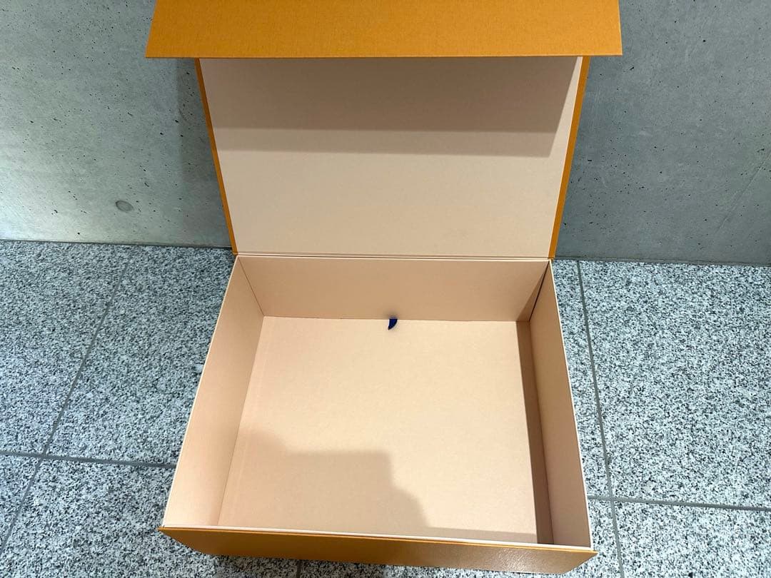 Louis Vuitton 箱・ショップ袋・リボン・ハンガーセット