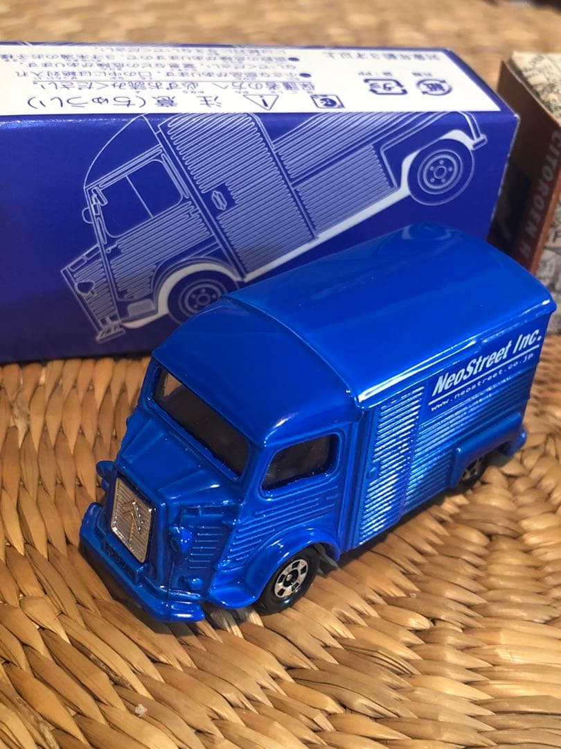 トミカ　CITOROEN H TRUCK 2台セット