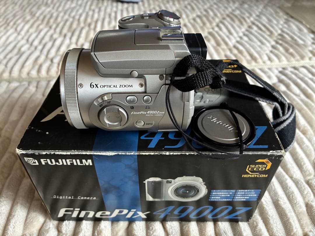 富士FUJIFILM FinePix 4900Z デジタルカメラ（付属品一式）