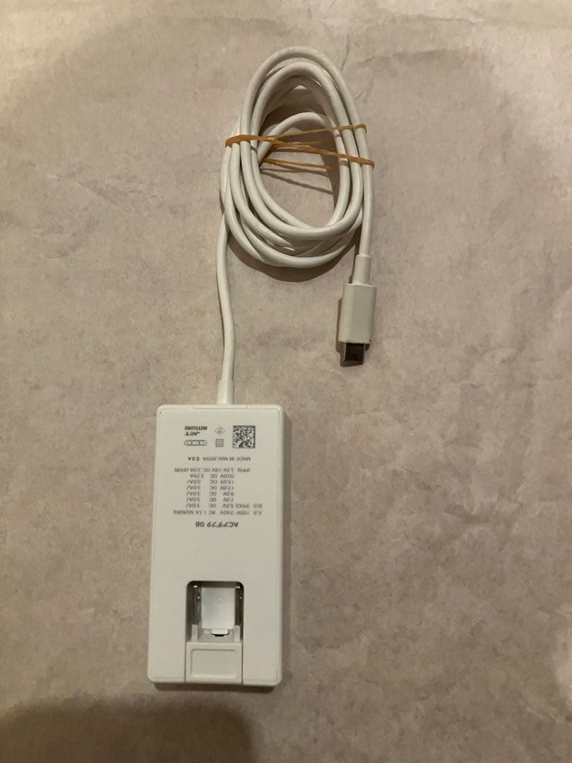 むに　AU UQモバイル　arrows we FCG01 SIMフリー美品