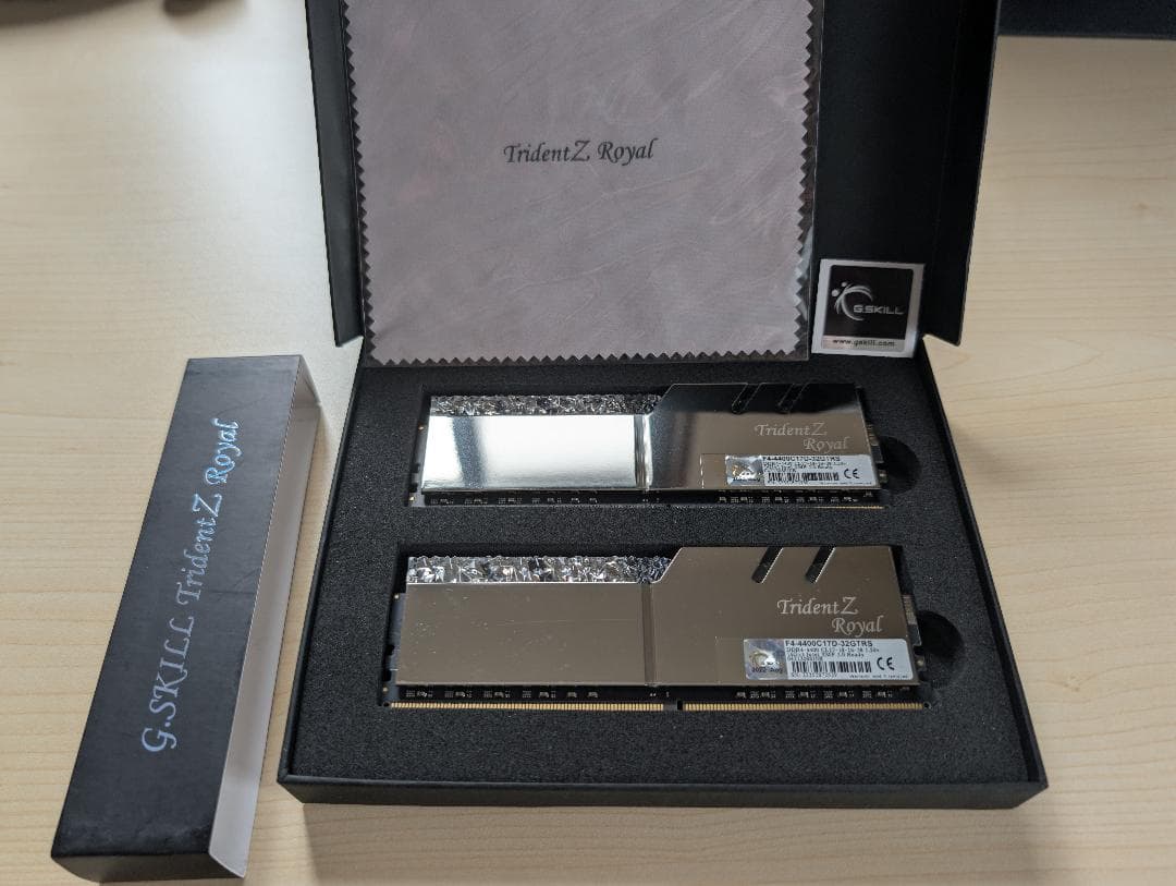 g.skill DDR4-4400 2x16gb デスクトップ用 メモリー