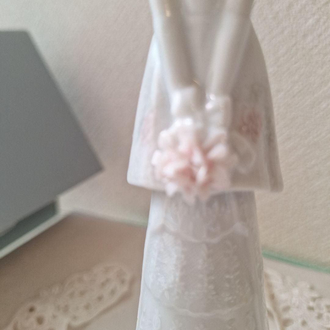 リヤドロ　　ウエディングベル花束