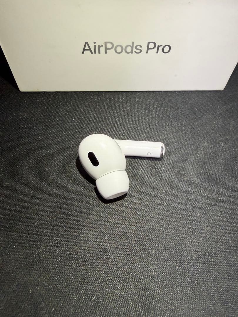 AirPods Pro 第2世代　右耳のみ　4