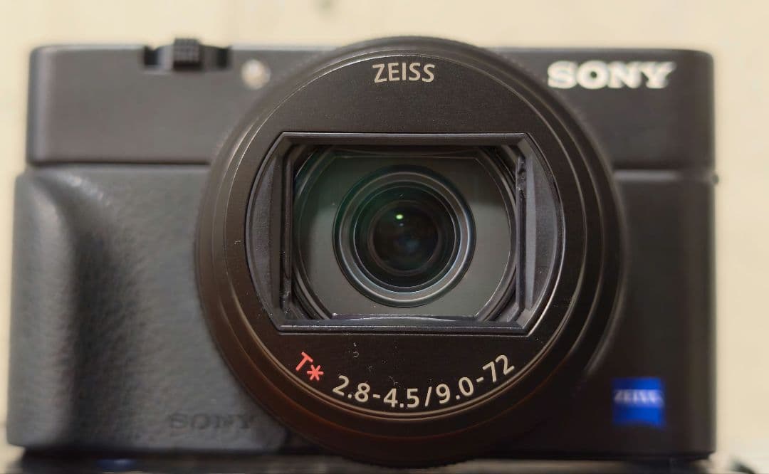 SONY RX100Ⅵ（DSC-RX100M6）カメラ本体・充電器SDカード付き
