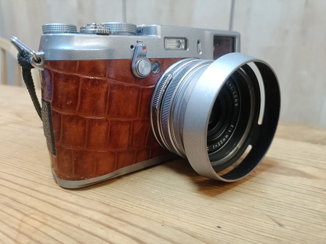 Fujifilm X100S デジタルカメラ フード＆フィルター付