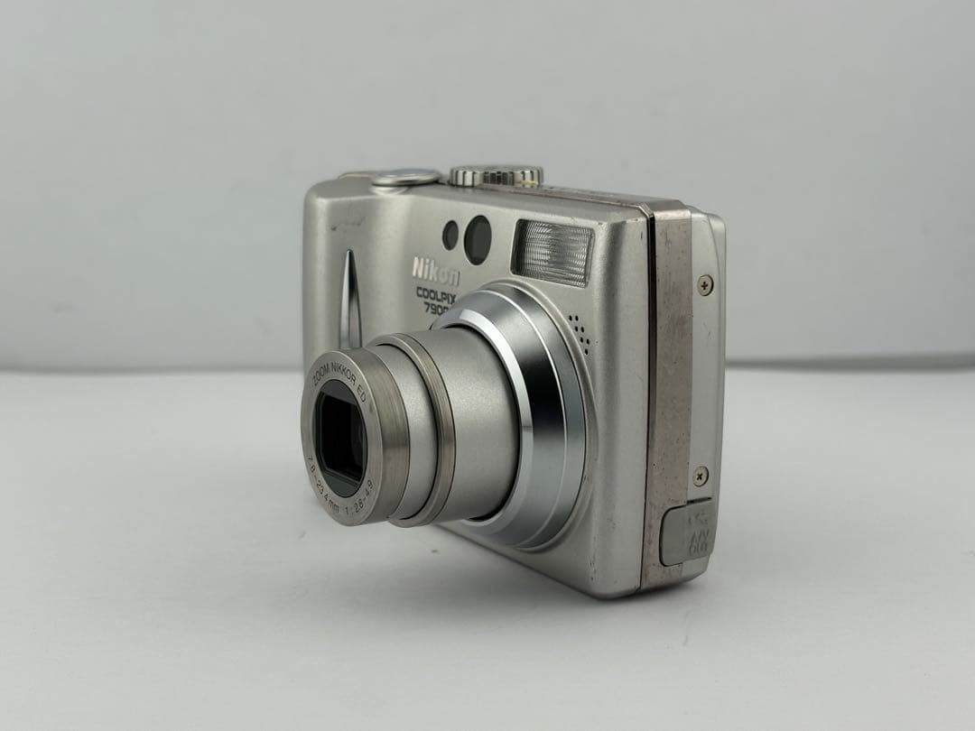 ★ニコンNikon COOLPIX 7900 プライムシルバー