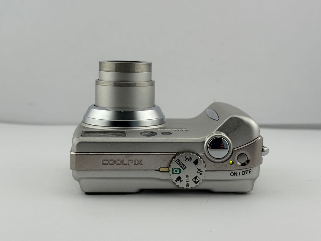 ★ニコンNikon COOLPIX 7900 プライムシルバー